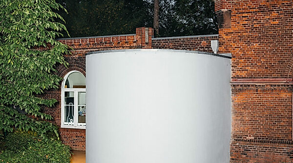 Expansion. Enver Hirsch