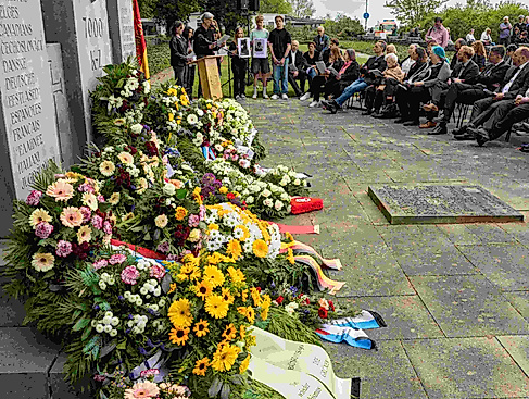 Gedenkveranstaltung am 03. Mai 2026 auf dem Cap-Arcona-Ehrenfriedhof in Neustadt in Holstein.