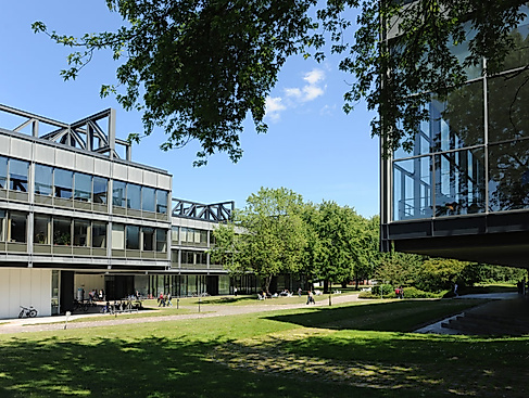Helmut-Schmidt-Universitaet_Hauptgebaeude