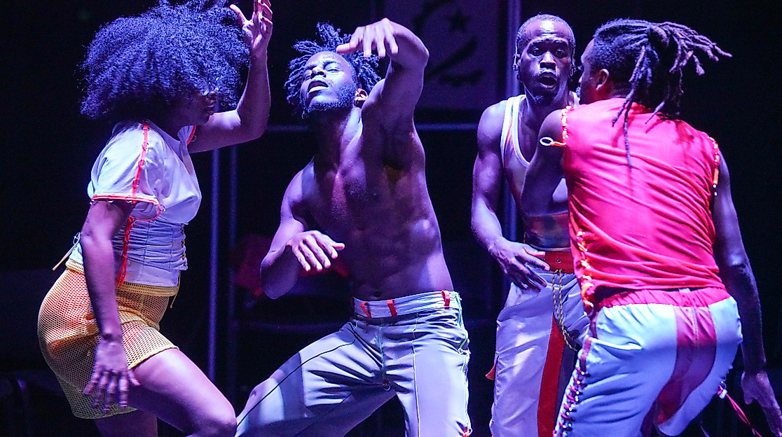 Ausschnitt aus »Musseque« von Fábio Krayze Januário