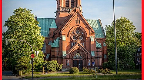 Kreuzkirche Portal Eingang