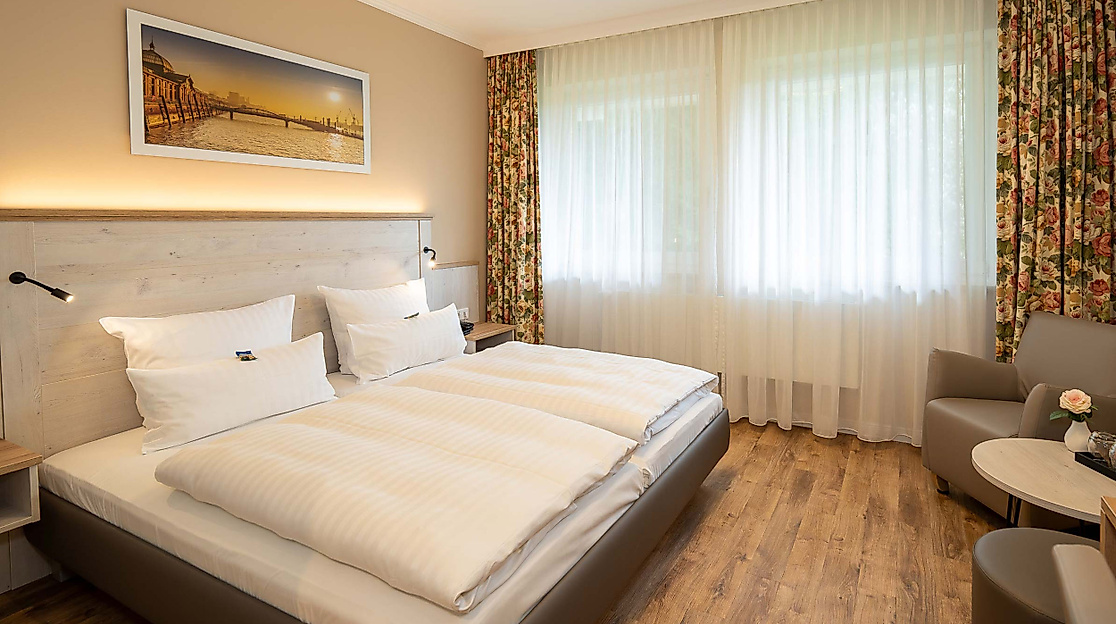 Hotel Rosengarten Hamburg: Doppelzimmer Gartenblick