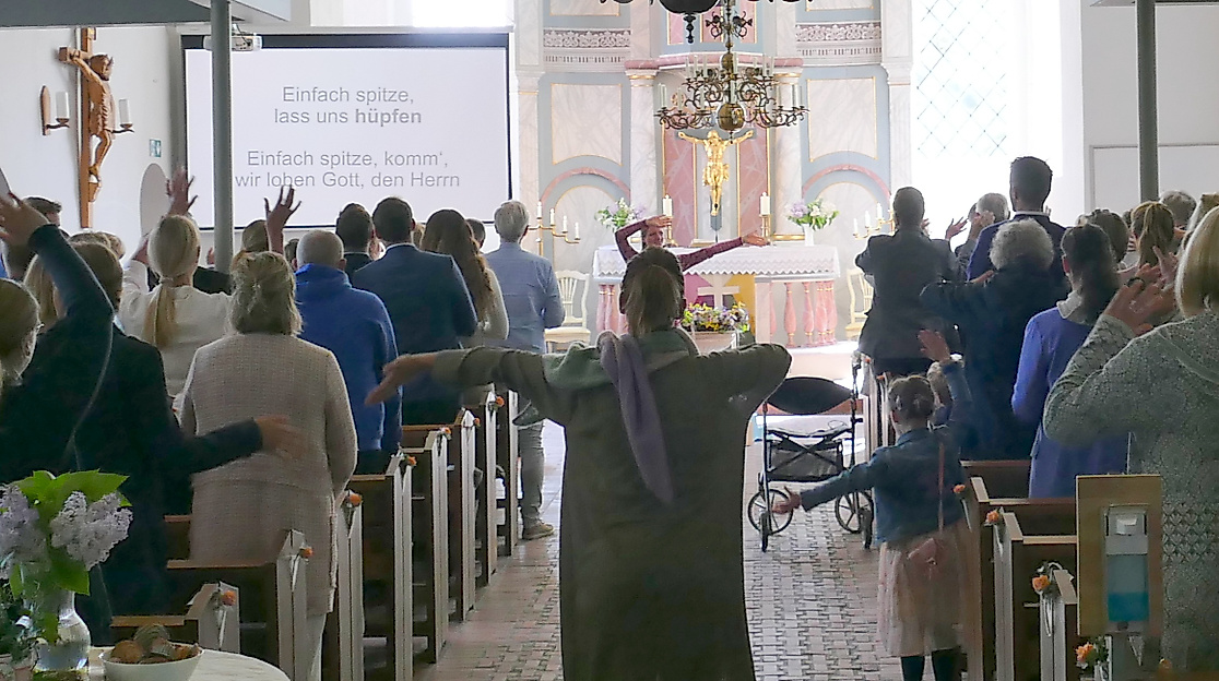 Moderner Gottesdienst "Der Vielfältige"