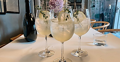 standard-limoncello-spritz-bar-hamburg-drinks-c-soleij-mahina-reif