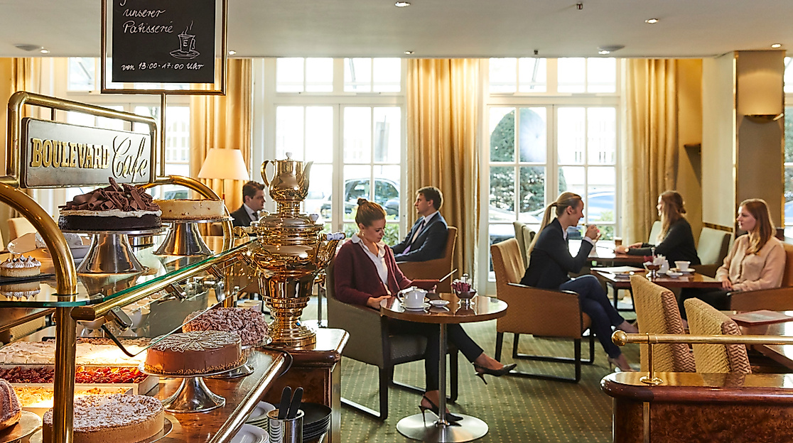 grand-elysee-hamburg_boulevard-cafe_c_grand-elysee