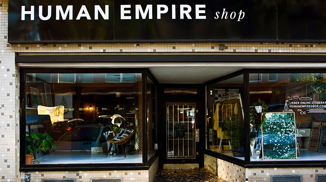 human-empire_front1_c-2018_tschreiber