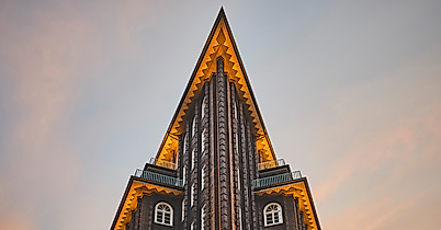 chilehaus-nachtaufnahme_c-2019-thisisjulia-photography-5