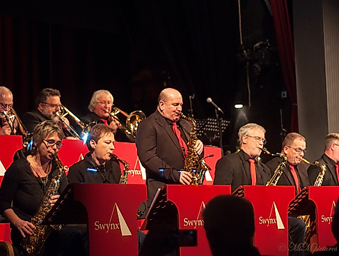 Swing in den Sommer