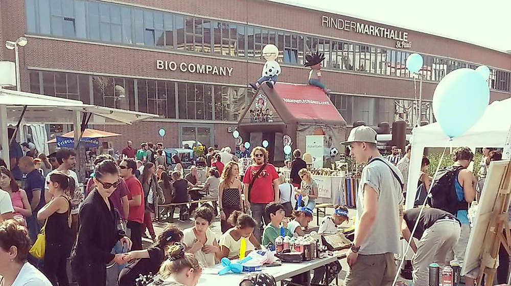 Der Vorplatz der Rindermarkthalle St. Pauli