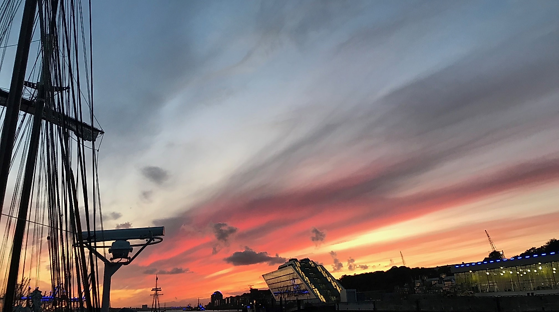 sonnenuntergang-ueber-der-elbe