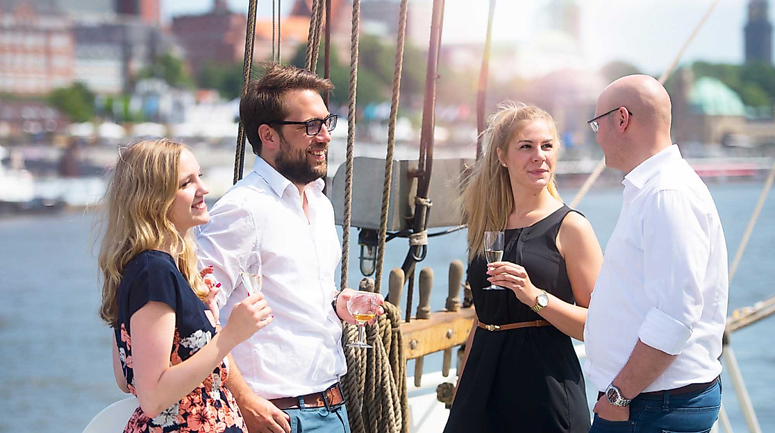 Brunch unter Segeln zum Hamburger Hafengeburtstag - Sektempfang