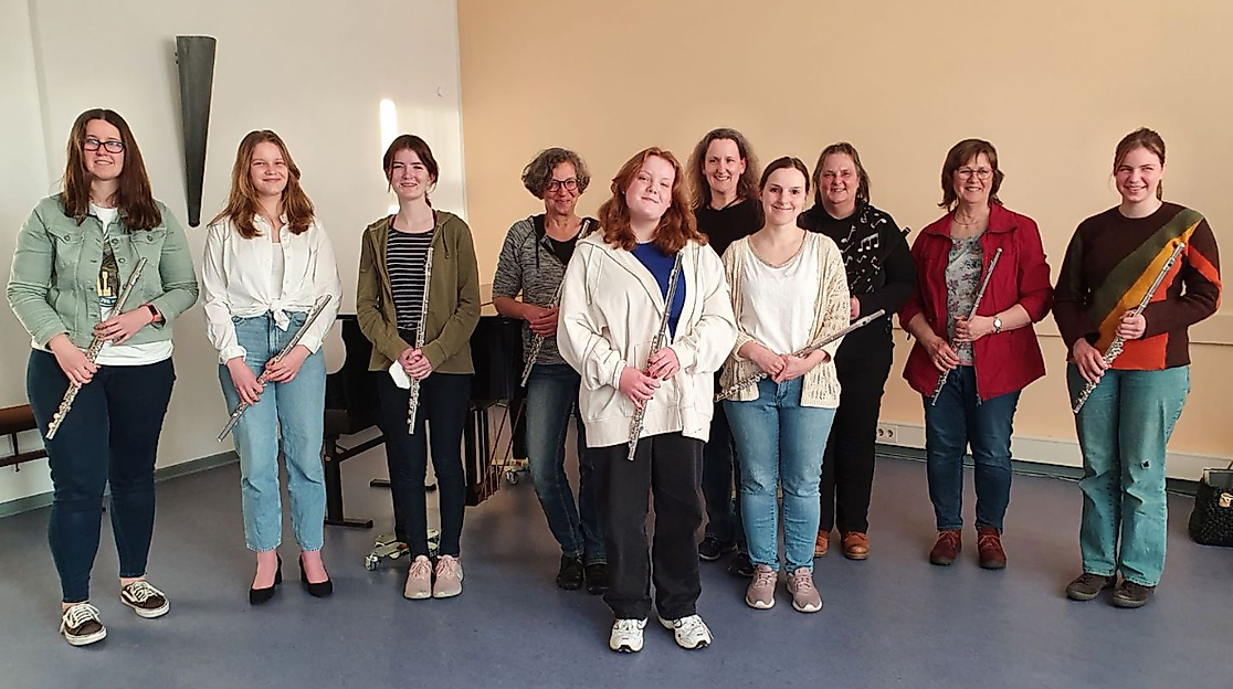 Flötengruppe im Raum