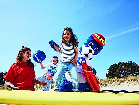20190702_bi_strandfest-01
