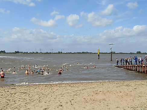 15. Hermann-Allmers-Schwimmen