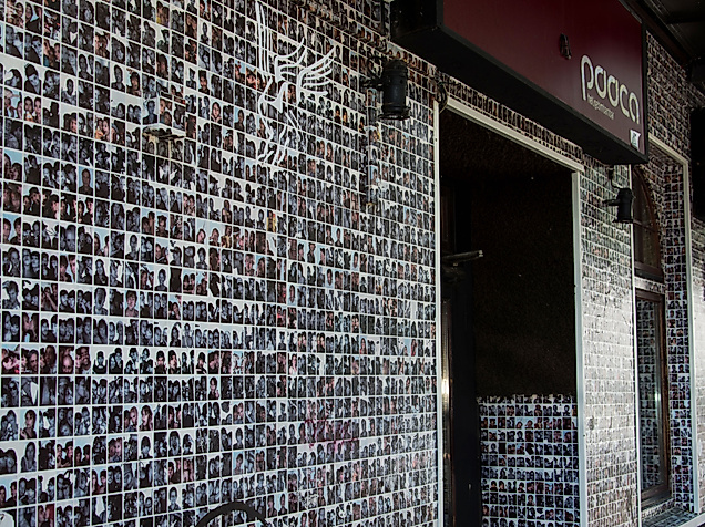 Nahansicht Außenfassade Pooca Bar