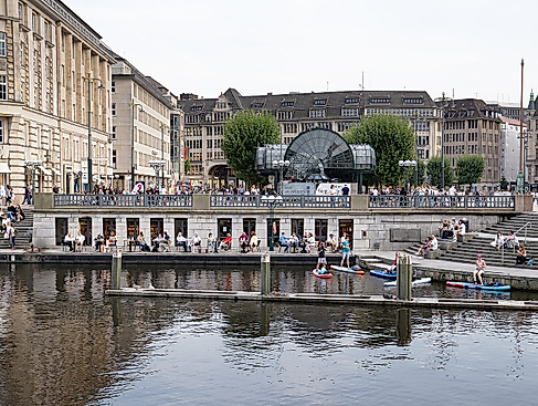 Mitten in der Stadt: Stationen der Hoffnung
