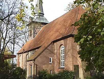Regionaler Open-Air-Gottesdienst an der Bergstedter Kirche