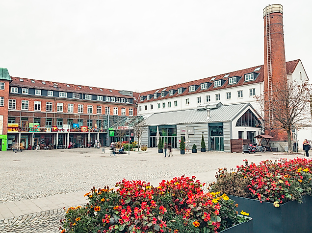 lee_maas_timo_sommer_hamburger_norden_alsterdorfer_markt_3000px_argb_286