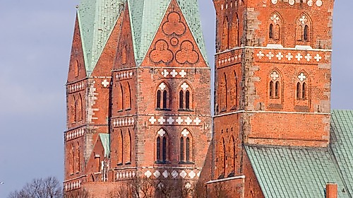 Benefiz- Führung durch die  Türme und  Gewölbe zum Dachreiter zugunsten des Sieben-Türme-Projektes