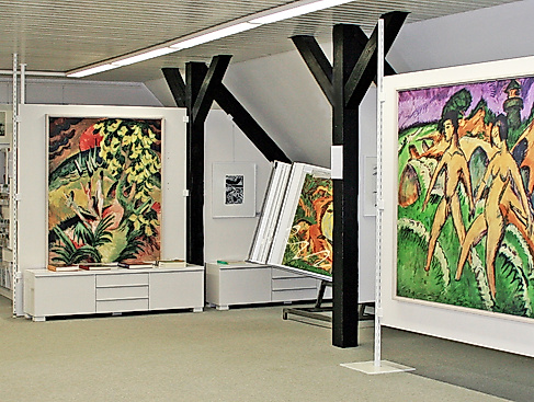 Ernst Ludwig Kirchner Dokumentation im Obergeschoss der Stadtbücherei Fehmarn