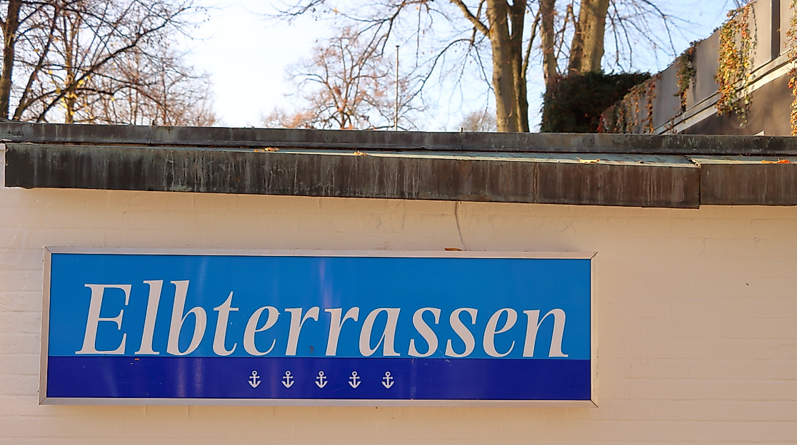 cafe-elbterrassen_c-2018-hamburg-tourismus-gmbh-johanna-nickel_03