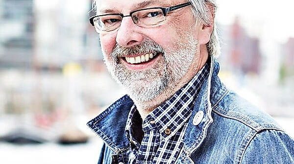 Alexander Häusser liest aus „Kurze Tage des Glücks“ - Stadtbibliothek Otterndorf