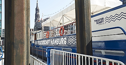 Theaterschiff