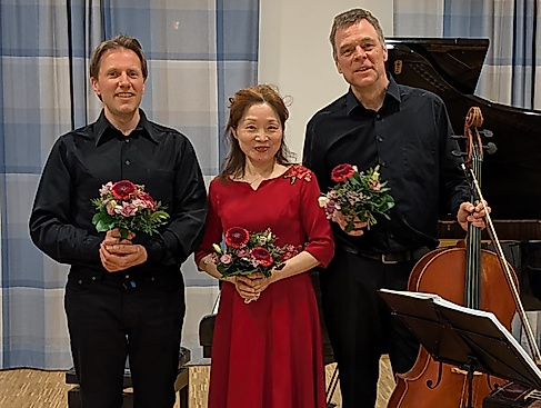 Ost-westliches Saitentrio