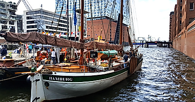 traditionsschiffhafen-im-sandtorhafen_c-shm-dirk-passehl-7