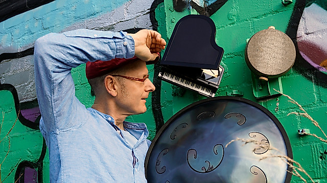 Holger Mantey - Piano-Drums & Sounds.