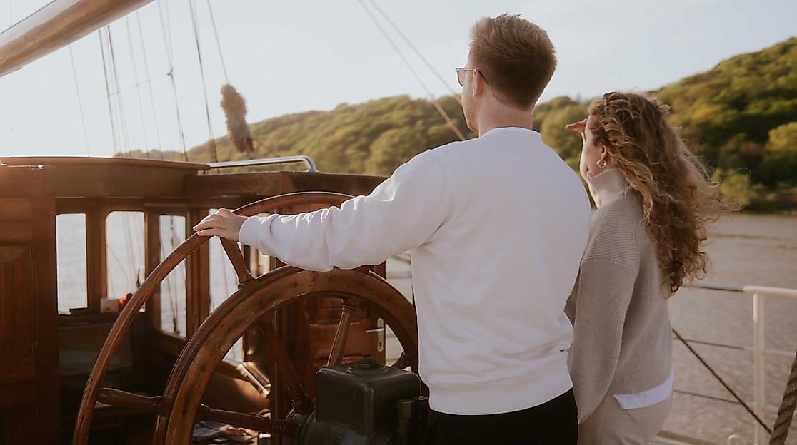 Barbecue unser Segeln auf der Elbe - An Deck