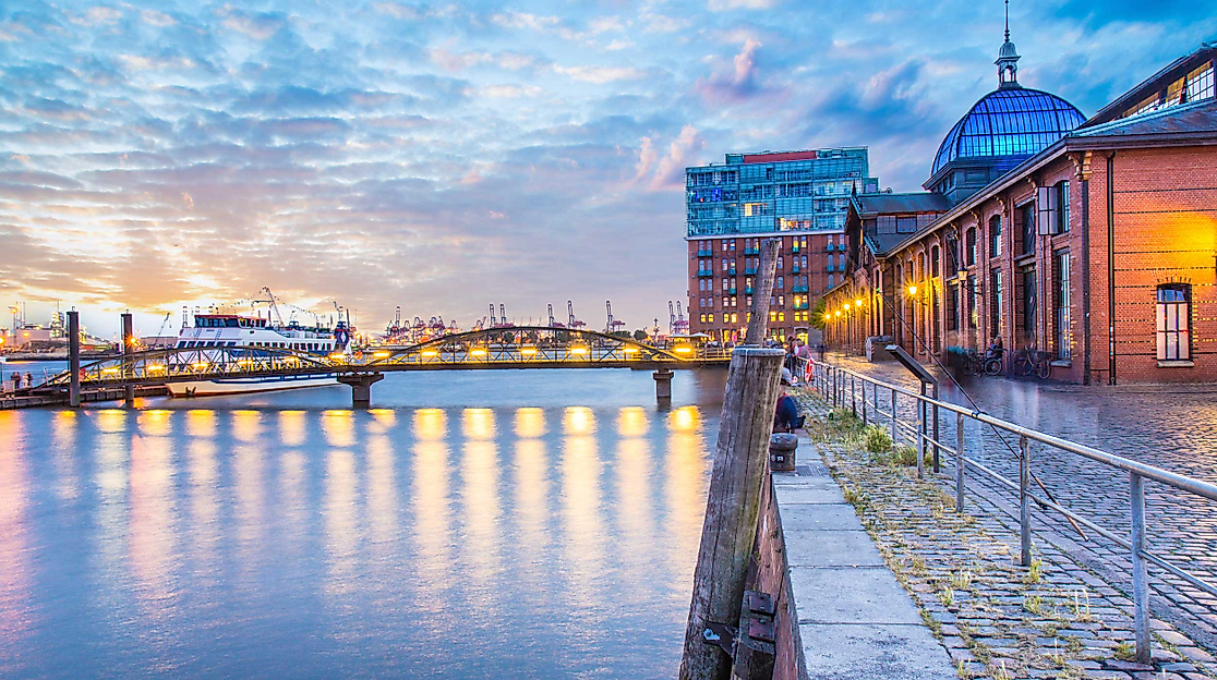 Hamburger Fischmarkt als top Aussichtspunkt auf den Hamburger Hafen
