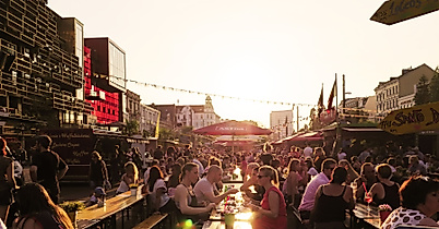 l-spielbudenplatz-auf-der-reeperbahn