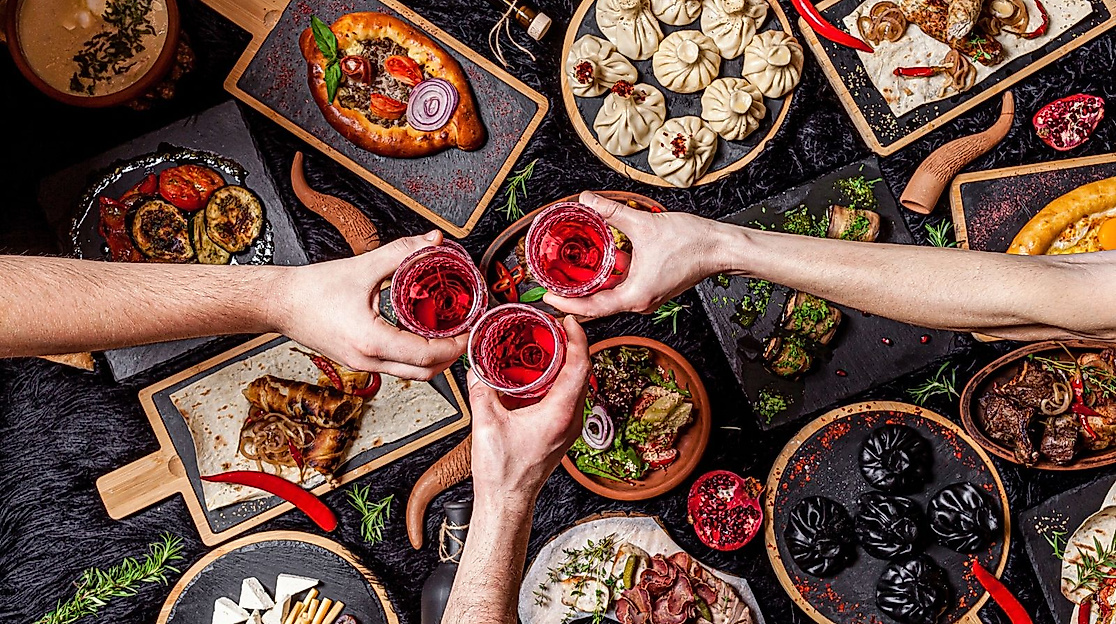 weine-aus-georgien_rotwein-food_small