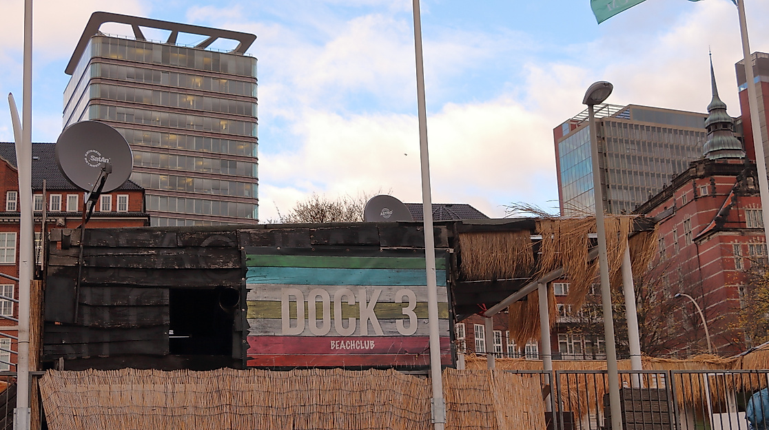 Dock 3 Beachclub