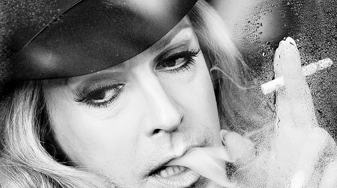 Tim Fischer singt Hildegard Knef.