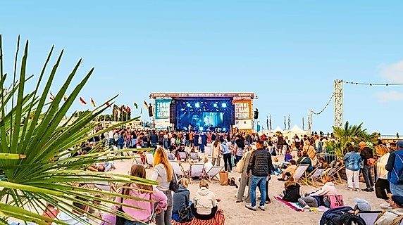 Sonne, Strand und Sterne