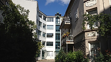 Ehemalige Mietfabrik, Hinterhof Weidenallee (Mai 2012)