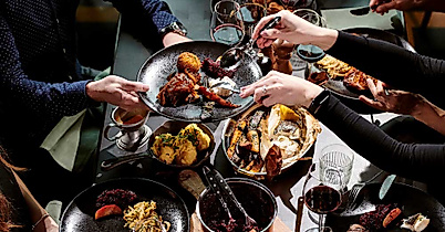 restaurant-heimat_menue-auf-dem-tisch_c-2020_volker-wenslawski