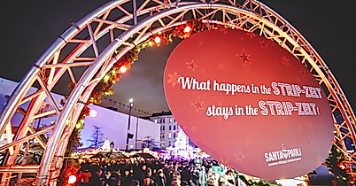 Santa Pauli Stripzelt Eingang