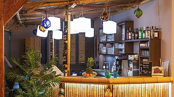 Orangerie mit Maui Bar