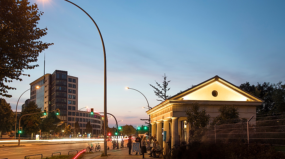Abendstimmung vor der Millerntorwache