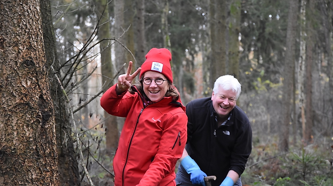 Zwei aus dem Live To Love Team bei der Arbeit