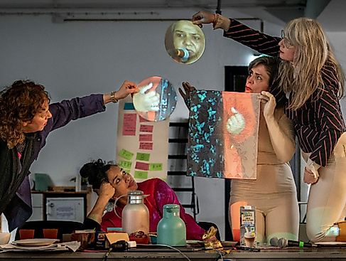 Ausschnitt aus der Performance „Wait to be Seated” von She She Pop und Sandbox Theatre.