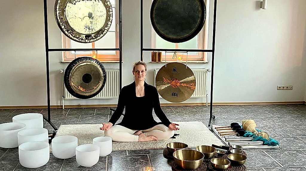 Anyka Appel im Yogastudio