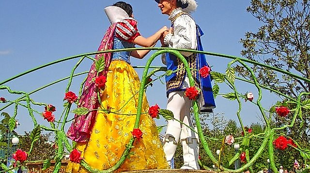 25-12-07 fairy-tale-1788209_640 Schneewittchen pixabay