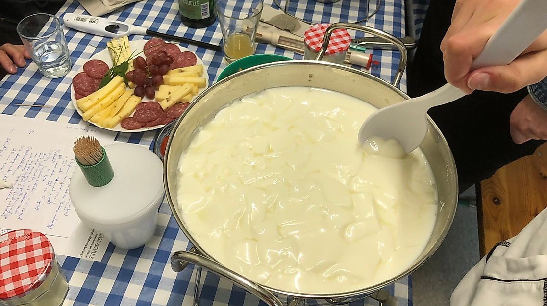 Käsereikurs mit der mobilen Käserei
