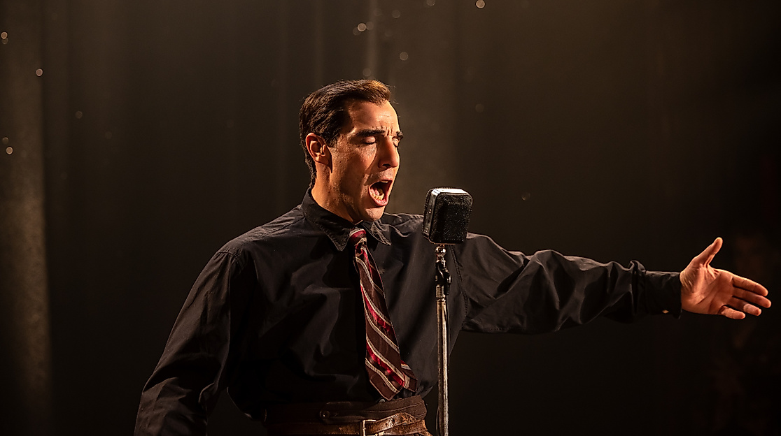 01_MonsieurAznavour_c_AntoineAgoudjian