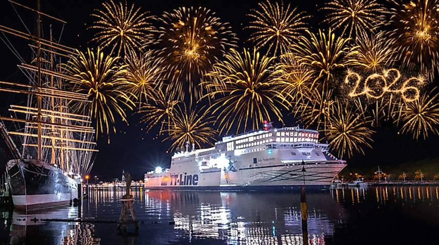 Schwedenfähre mit Feuerwerk