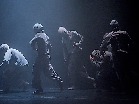 Ausschnitt aus der Performance BLKDOG.